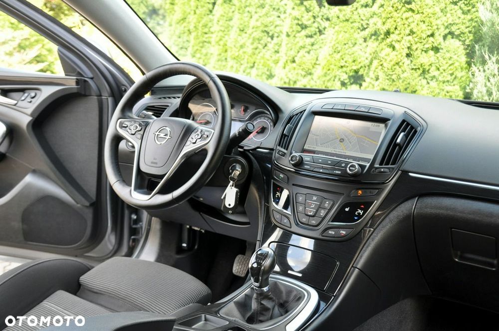 Opel Insignia - 25