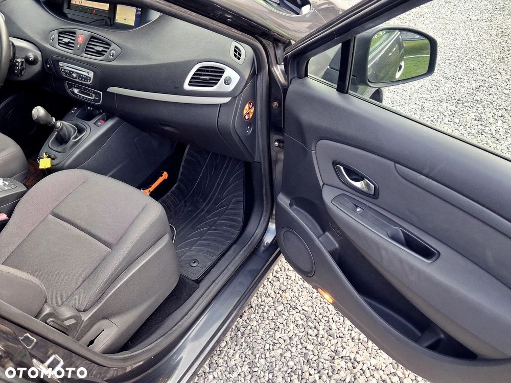 Renault Scenic 1.6 16V 110 Expression - 23