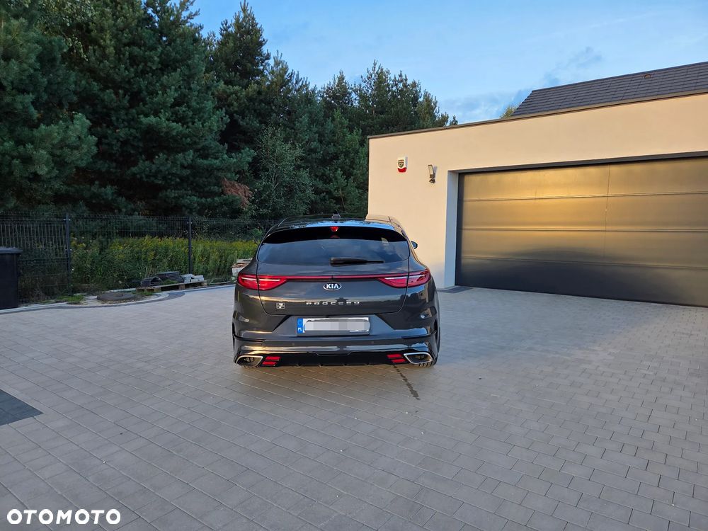 Kia ProCeed - 4