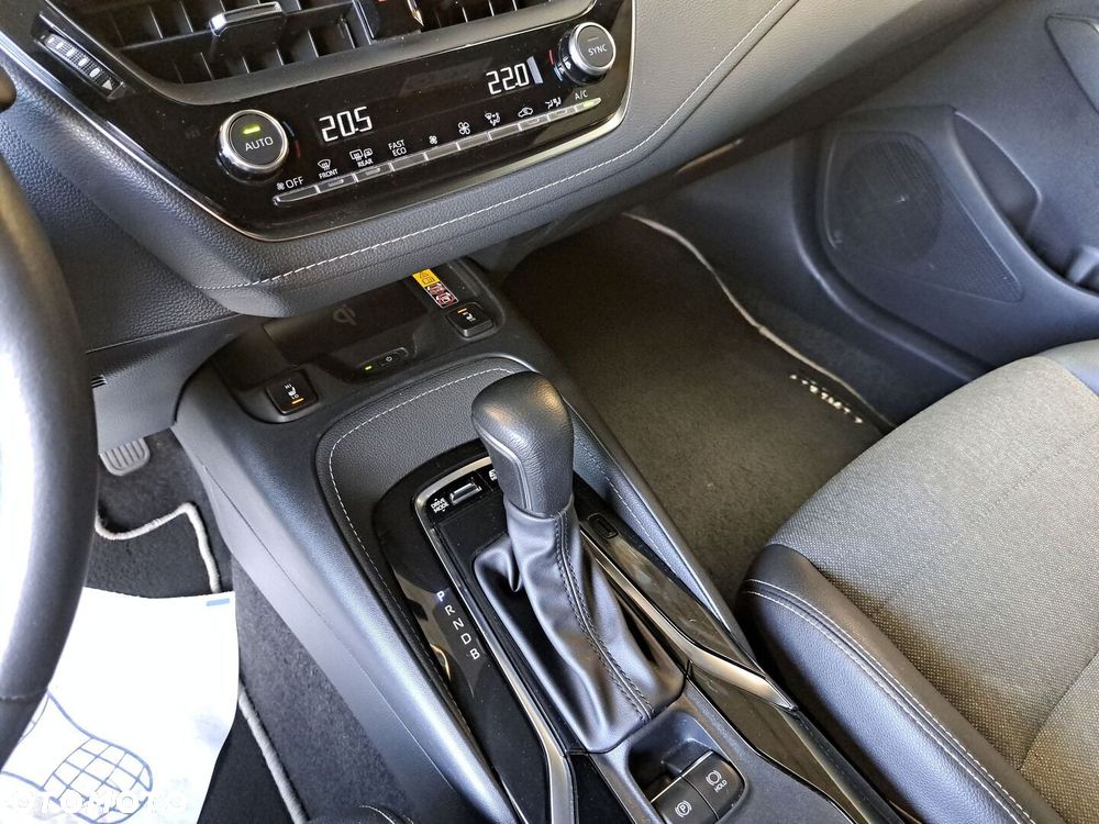 Toyota Corolla 1.8 Hybrid Style - 29