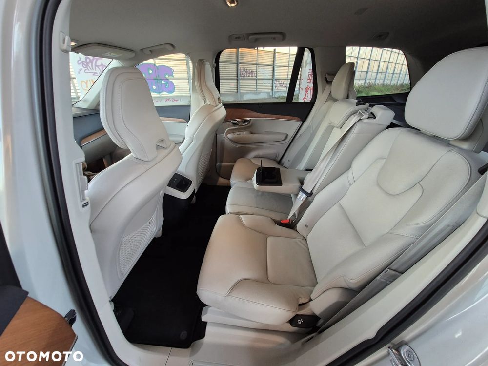Volvo XC 90 B5 D AWD Momentum Pro - 7