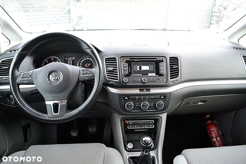 Volkswagen Sharan - 16
