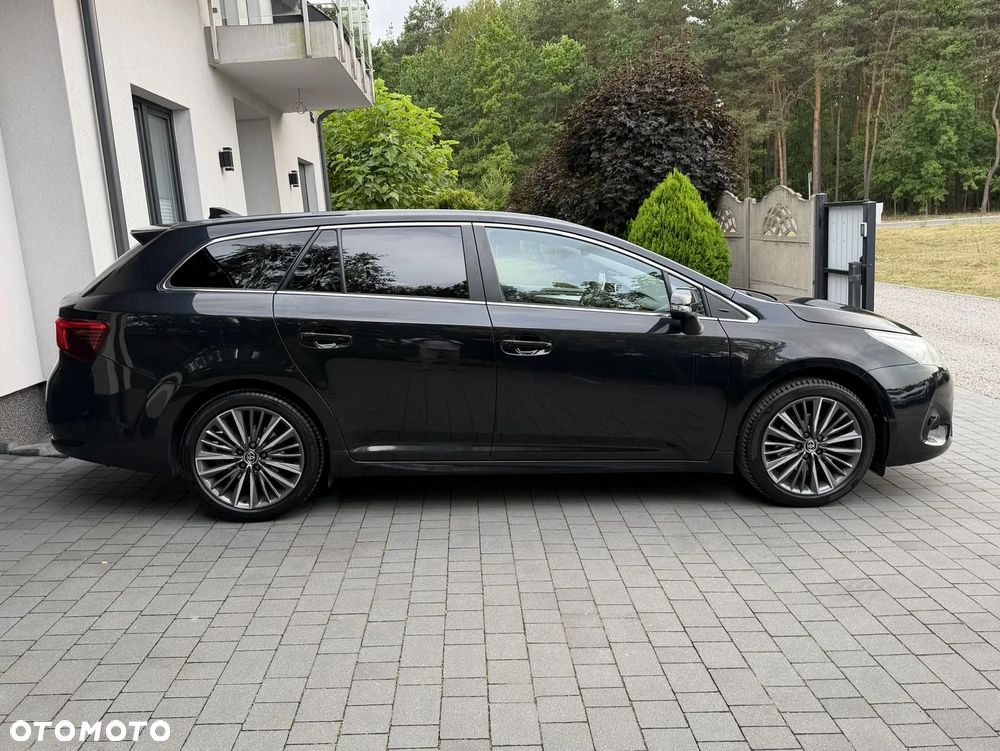 Toyota Avensis 1.8 Prestige MS - 17