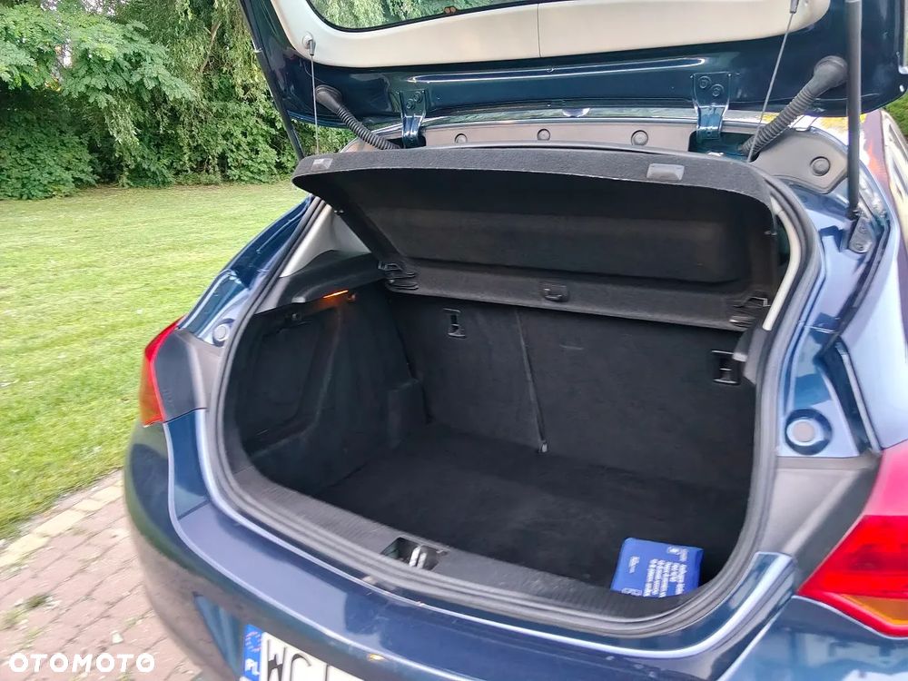 Opel Astra 1.4 T Executive - 12