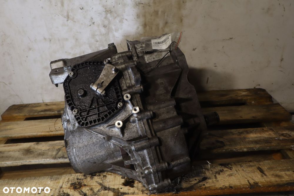 SKRZYNIA BIEGÓW AUTOMAT  SKODA OCTAVIA IV 1.5 UUF - 4