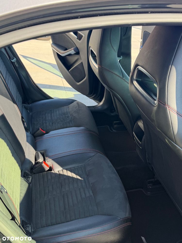 Mercedes-Benz Klasa A 180 7G-DCT AMG Line - 12