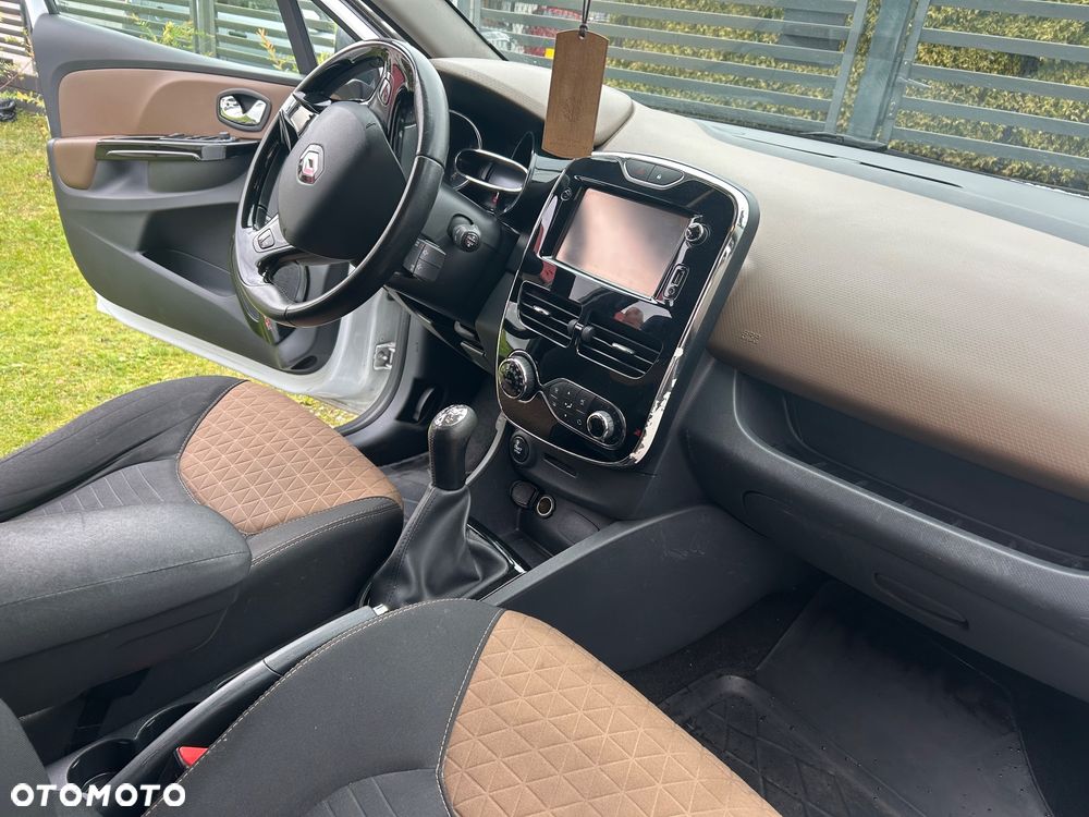 Renault Clio - 12