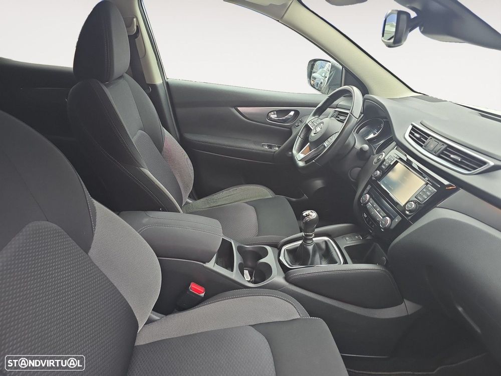 Nissan Qashqai 1.5 dCi N-Connecta - 15