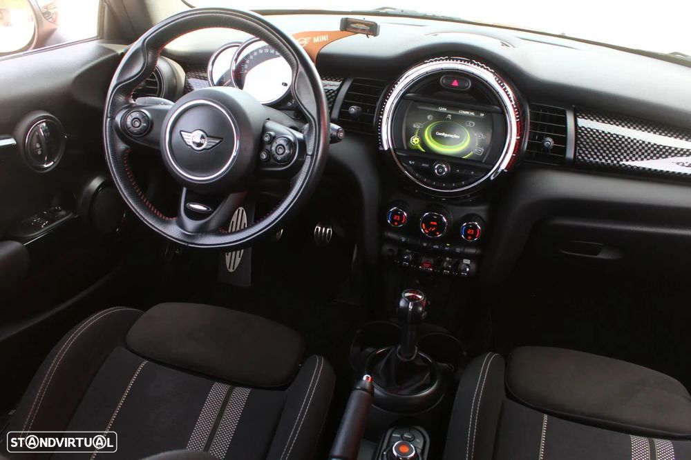 MINI 3 Portas John Cooper Works - 16