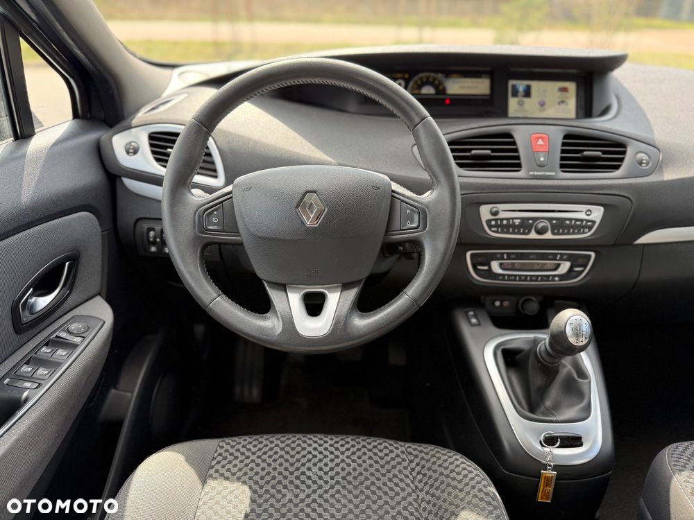 Renault Scenic 1.6 16V Expression - 12