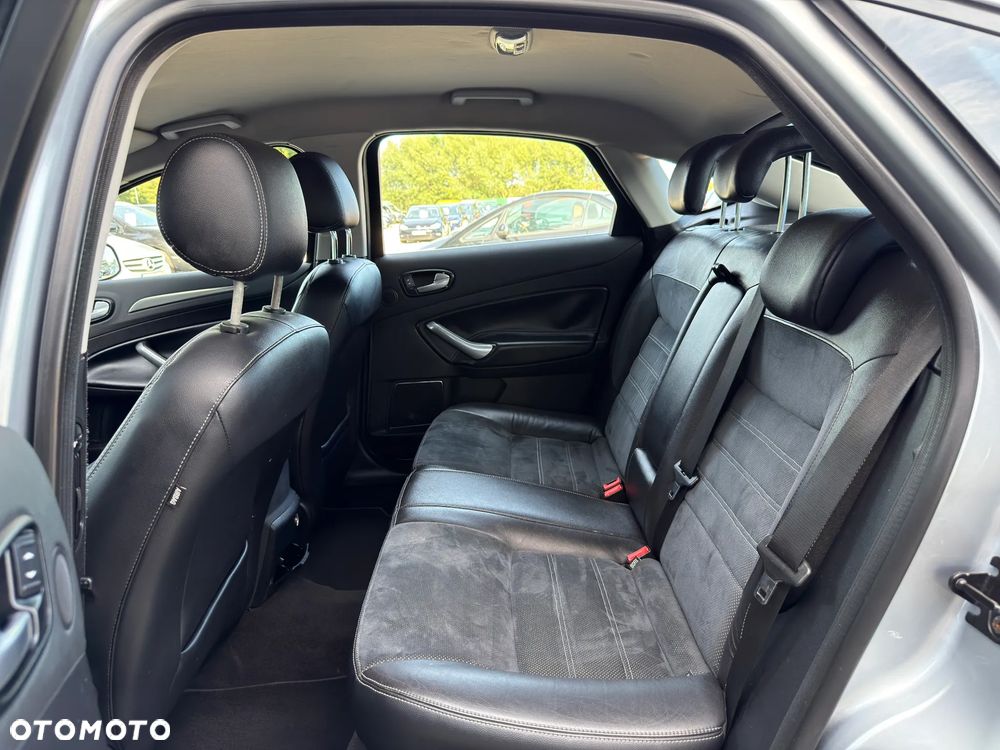 Ford Mondeo 2.0 Titanium X - 32