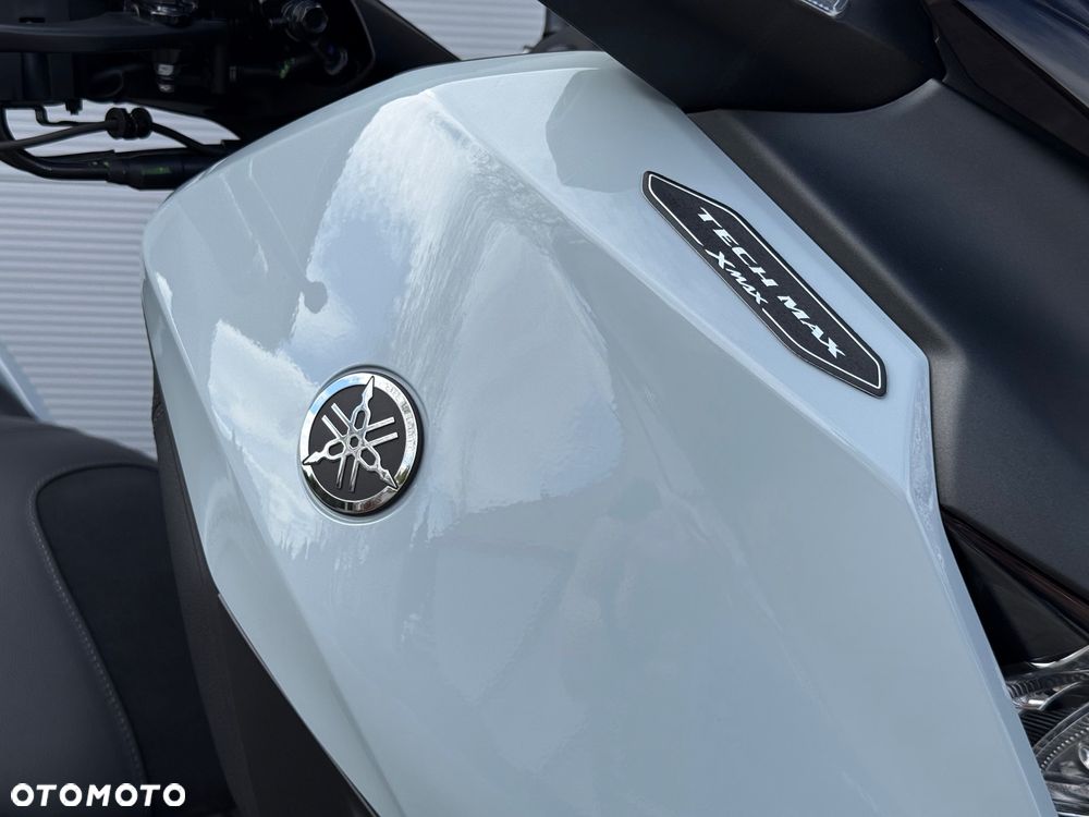 Yamaha X-max - 16