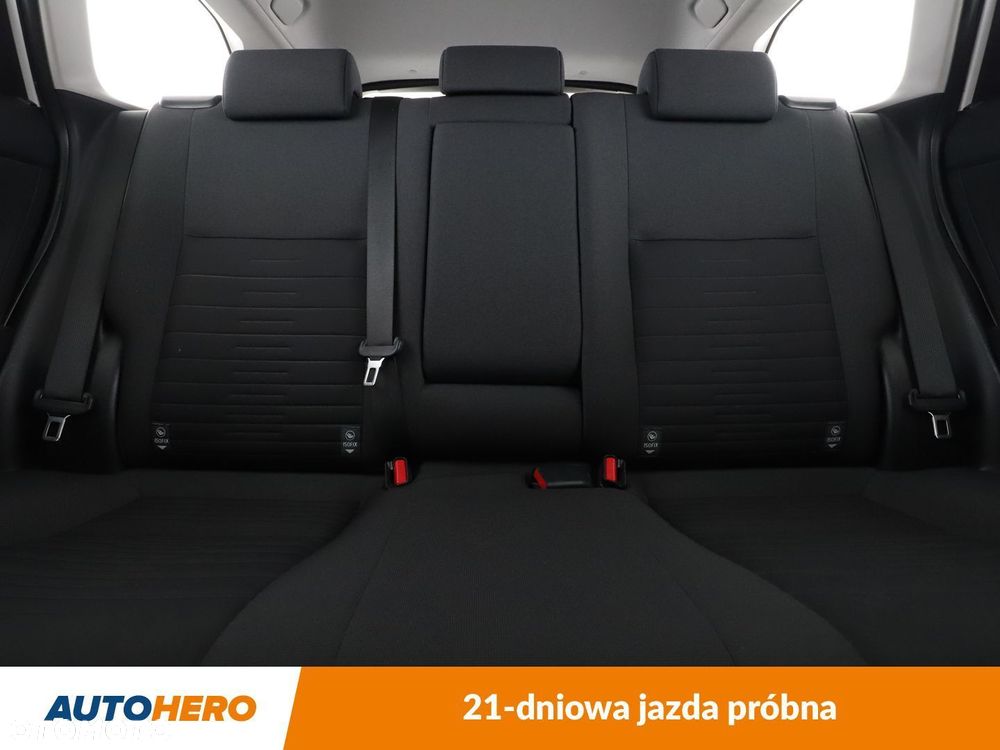 Toyota Auris - 16