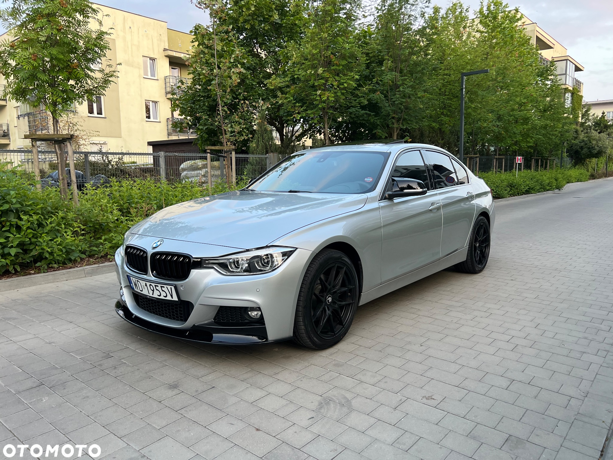 BMW Seria 3 330i - 11