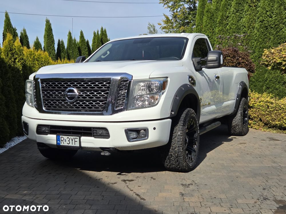 Nissan Titan