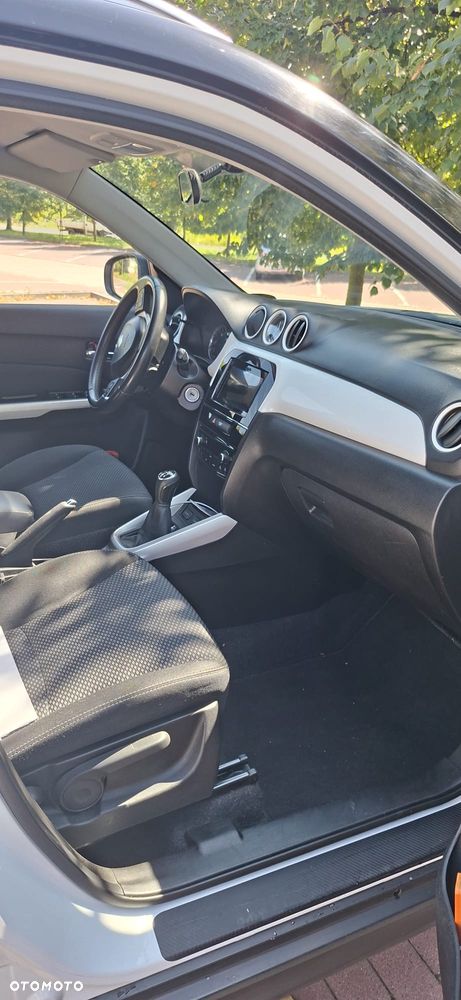 Suzuki Vitara 1.6 Comfort 2WD - 6