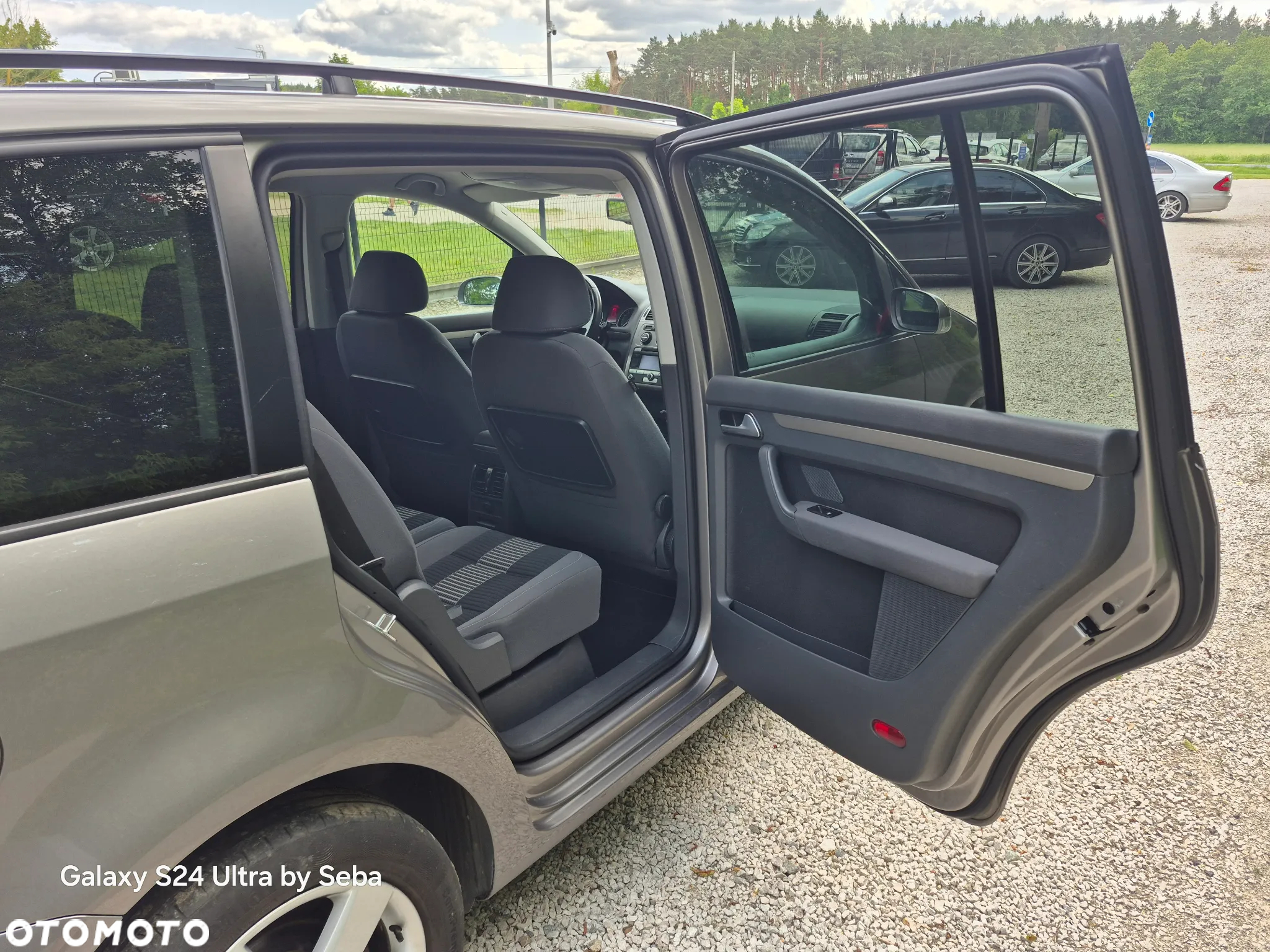Volkswagen Touran 2.0 TDI Highline - 21