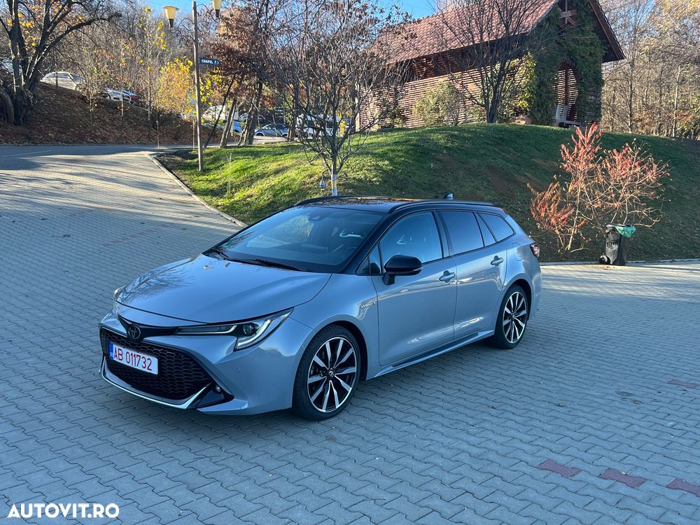 Toyota Corolla 1.8 HSD Dynamic GR Sport - 1