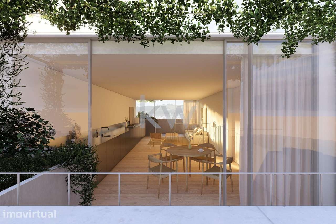 Prédio para reconstrução em Campolide com projecto aprovado pela C. M. - Grande imagem: 2/23