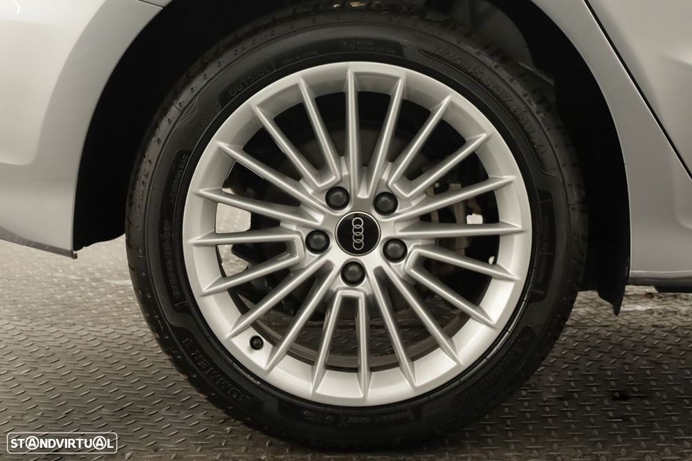 Audi A3 Sportback 40 TFSIe Advanced - 5