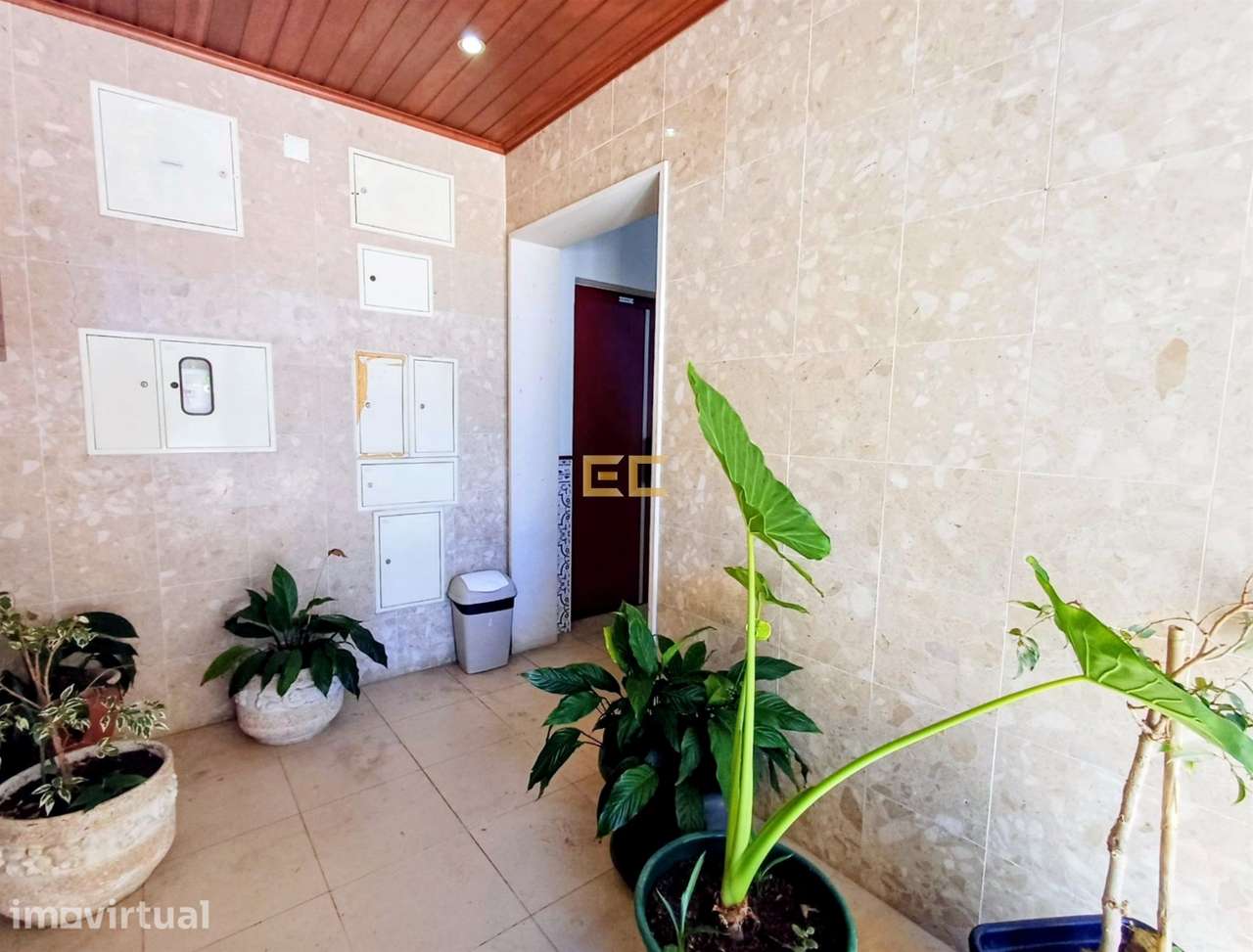 Apartamento T3, com garagem, para venda no Alto do Forno- Figueira da - Grande imagem: 3/35