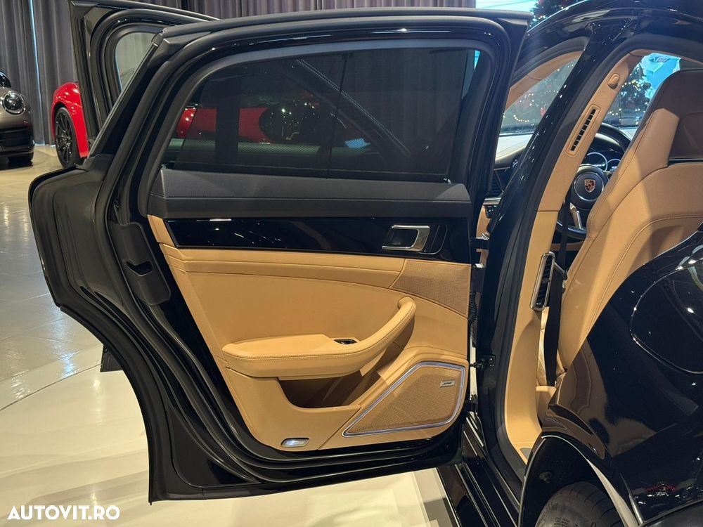 Porsche Panamera - 36