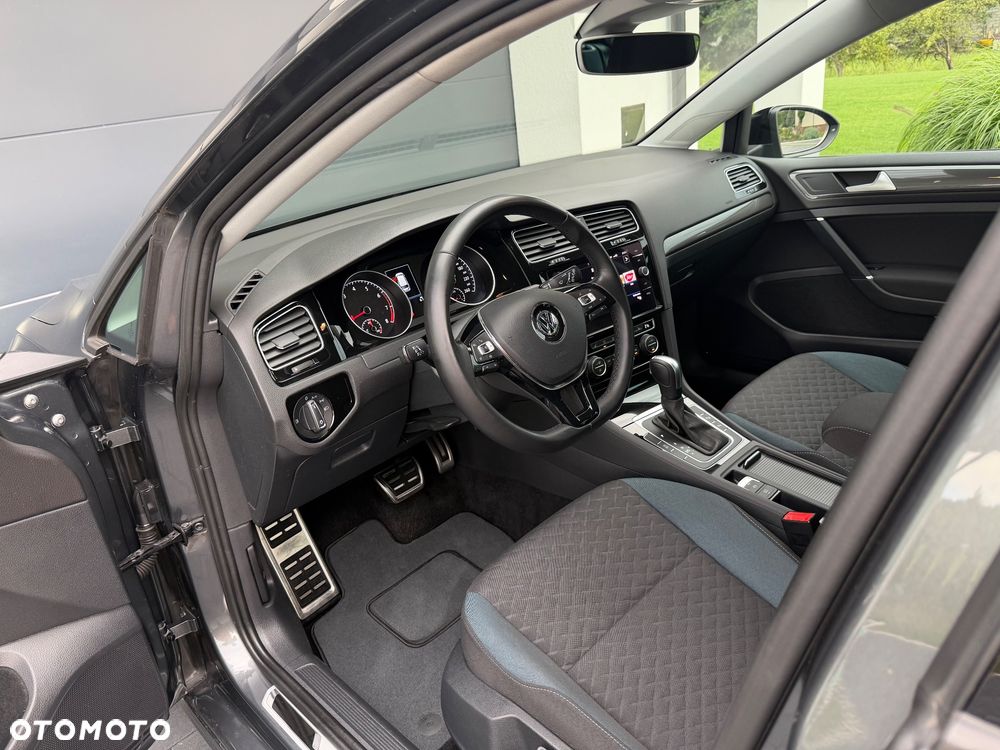 Volkswagen Golf 1.5 TSI BMT Evo IQ Drive DSG - 14