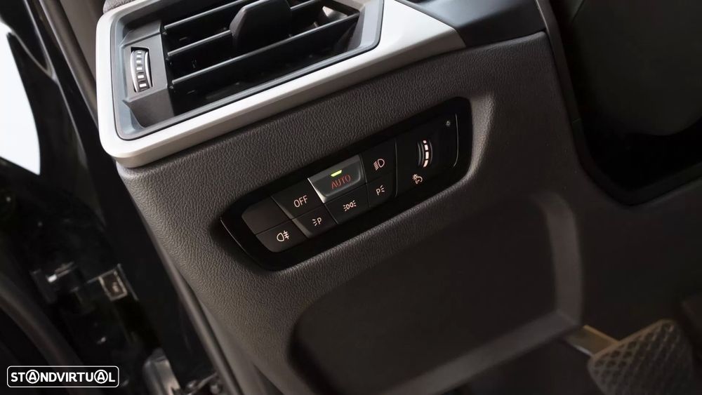 BMW 318 d Auto - 24
