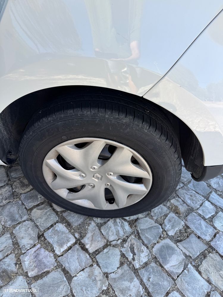 Renault Mégane 1.5 dCi Confort - 9