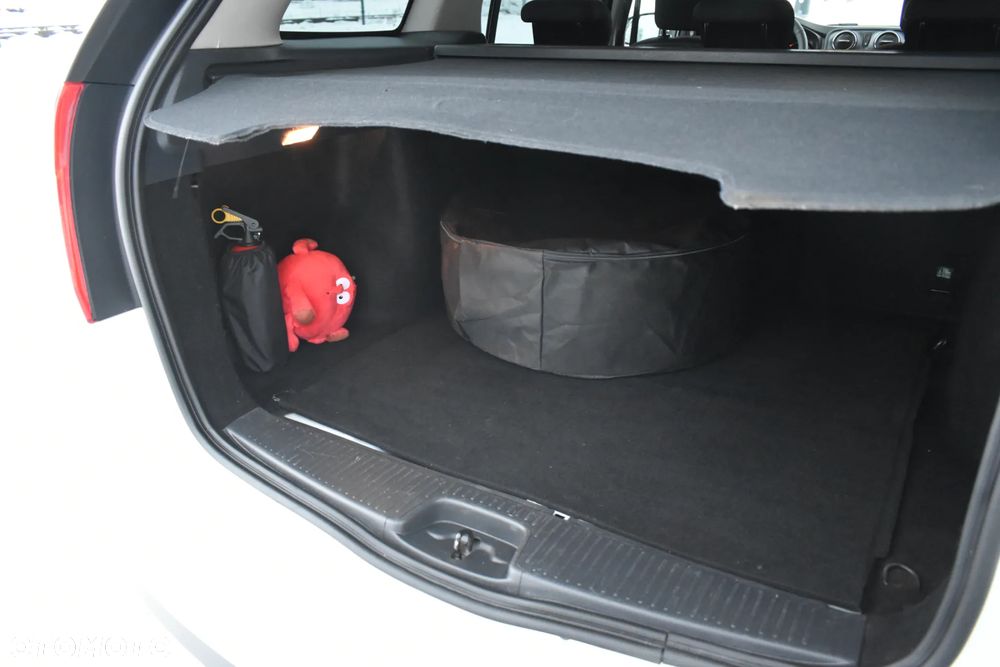 Dacia Logan 1.2 16V Laureate - 14