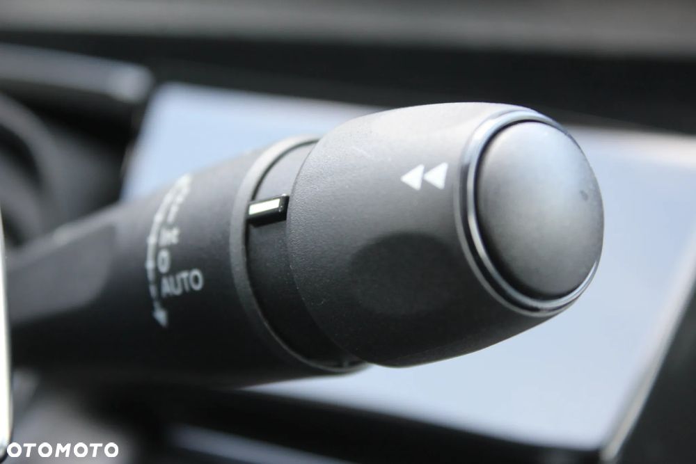 Peugeot 508 BlueHDi 130 EAT8 Allure - 21