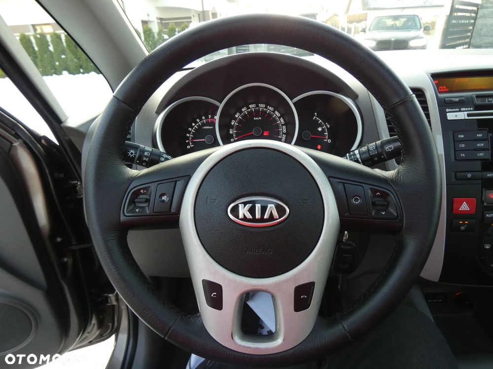 Kia Venga 1.6 CVVT Dream Team Edition - 24