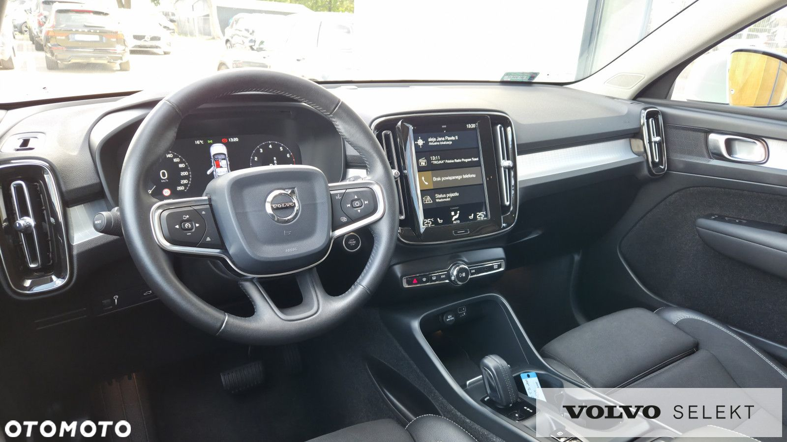 Volvo XC 40 T3 Momentum Pro - 15