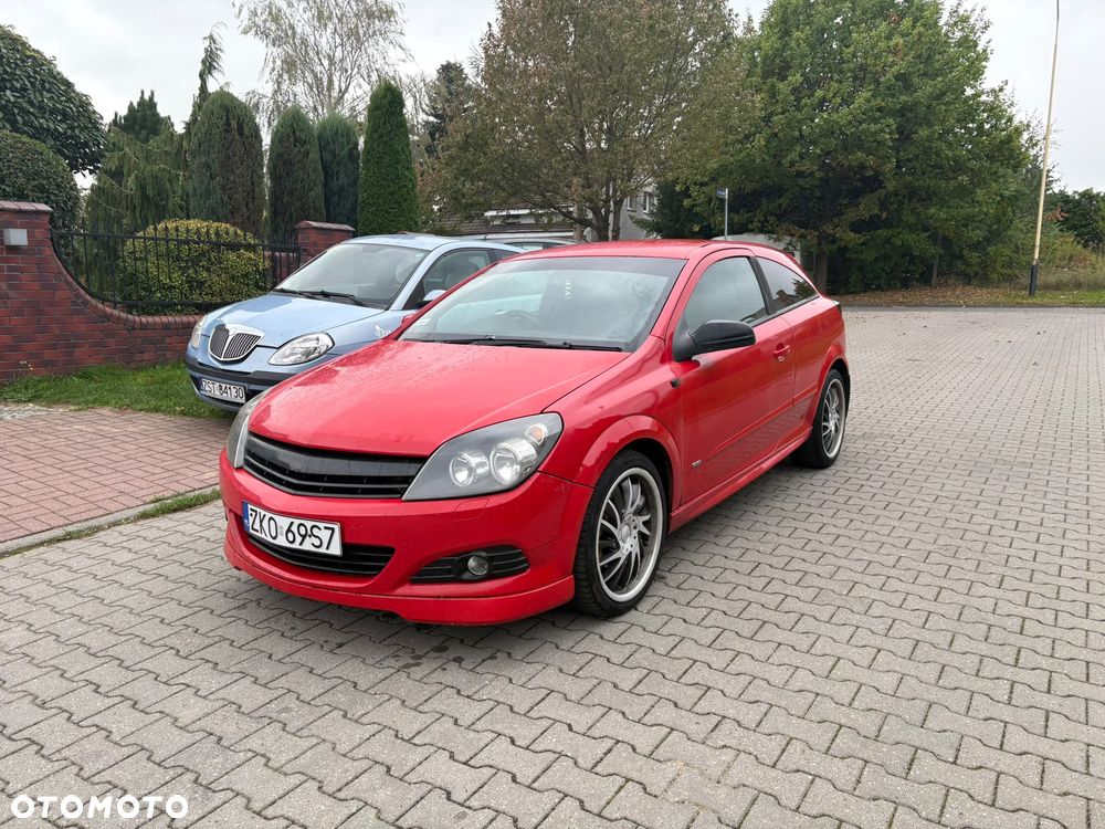 Vauxhall Astra 2005 photo 2