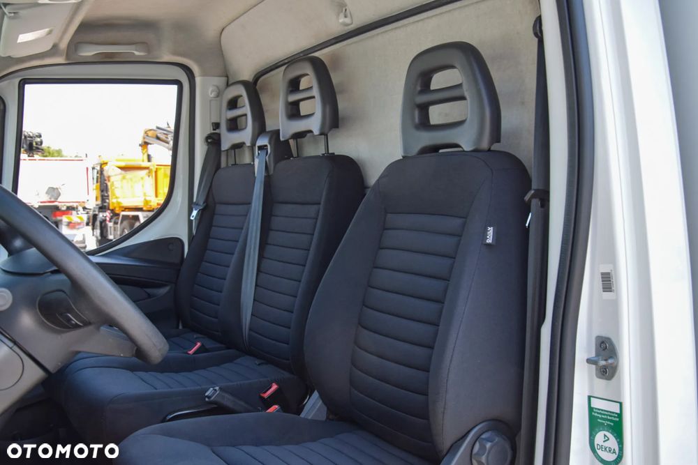 Iveco DAILY 35C16 / 2.3 - 160 KM / 3 OSOBY / DO 3,5 TONY / KONTENER / DOSTAWCZE / WINDA PALFINGER / KLIMA / 2022 / SERWISOWANY / SPROWADZONY Z NIEMIEC - 34