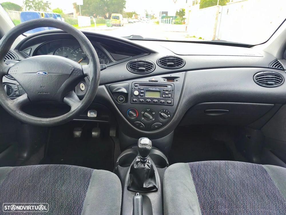 Ford Focus SW 1.8 TDdi Ghia - 17