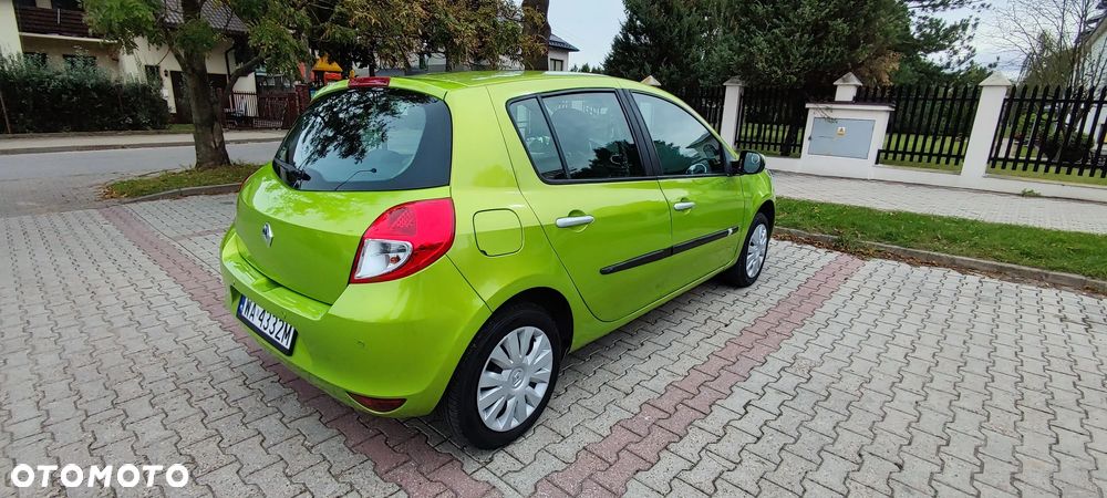 Renault Clio 1.2 16V Authentique - 14