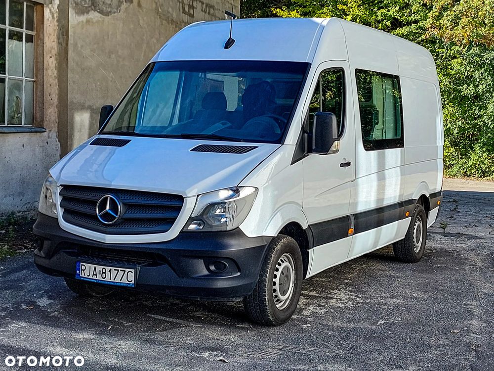 Mercedes-Benz Sprinter - 2