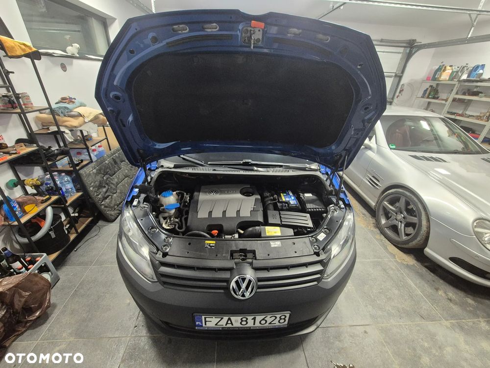 Volkswagen Caddy Comfortline BMT - 10