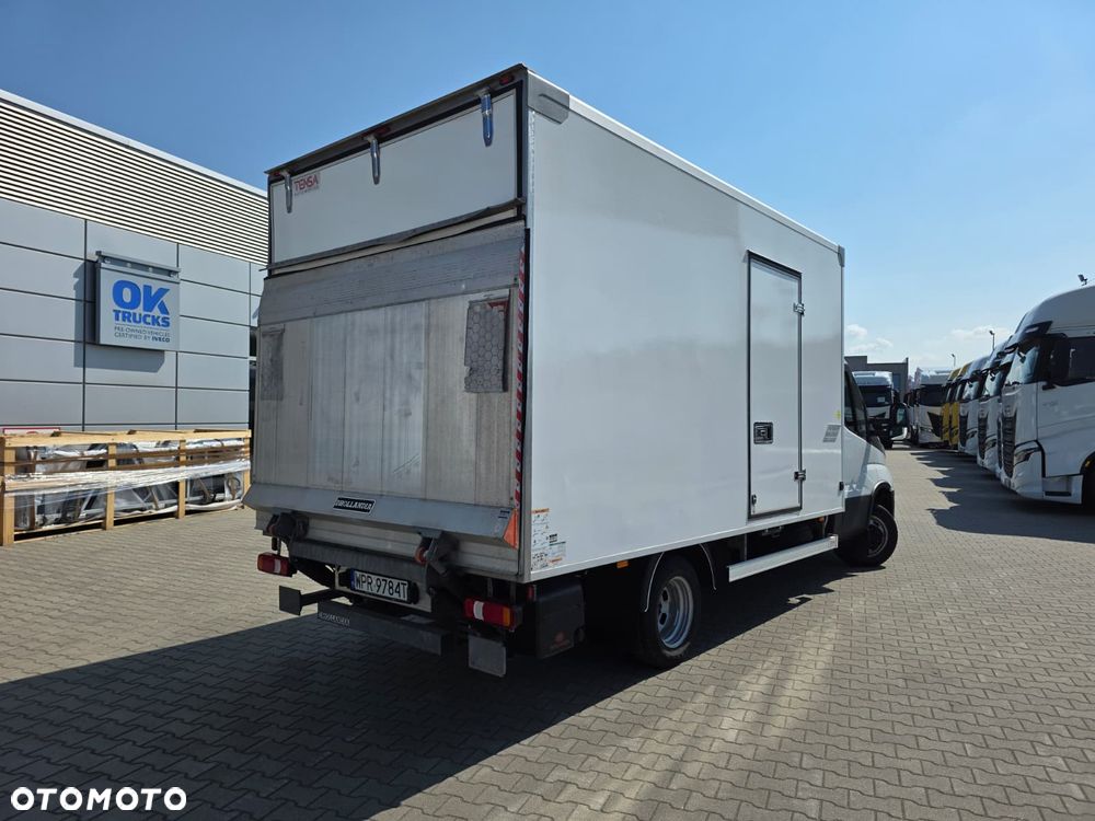 Iveco 50C18 Kontener 8EP Krajowy Ledy  Winda 1000 kg ! 4200x2200x2200 - 2