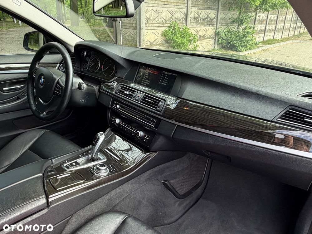 BMW Seria 5 520d xDrive - 8