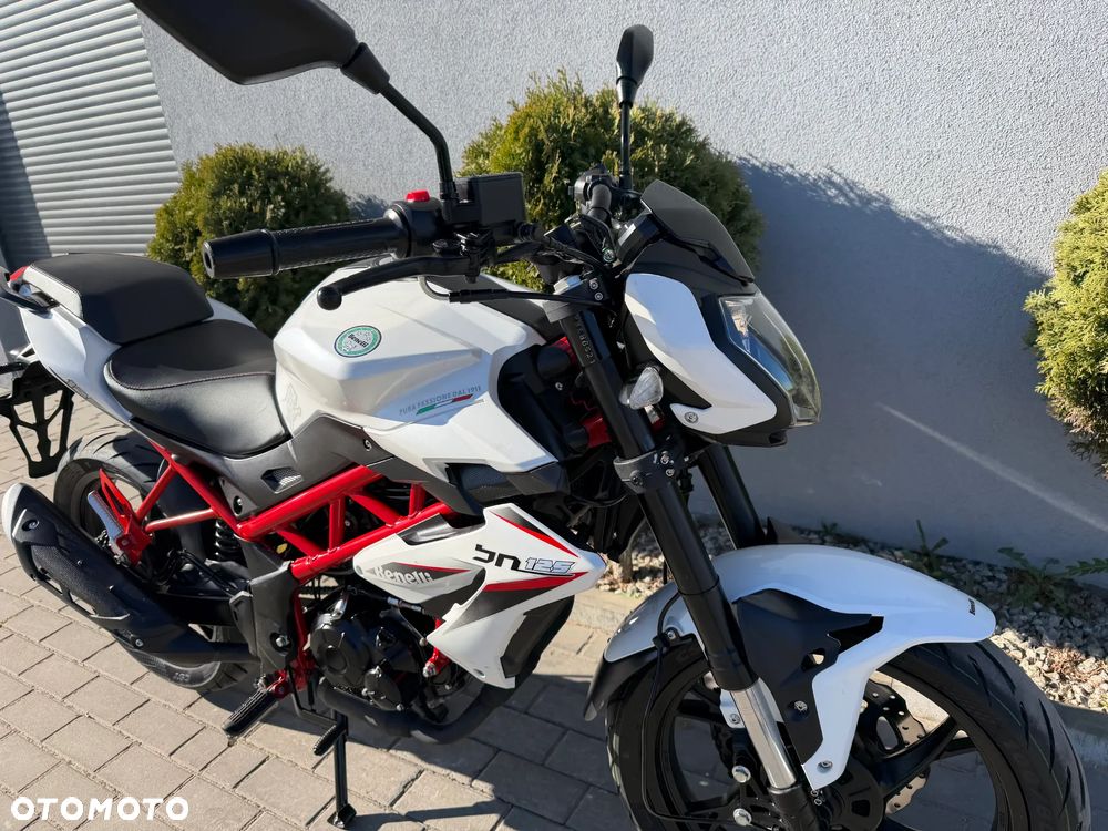 Benelli BN 125 - 11