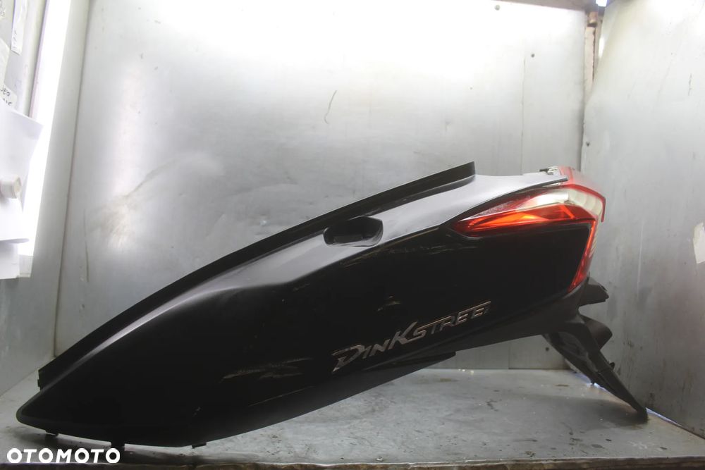 Kymco Downtown Dinkstreet 125  bok boczek ogon lampa tył - 1