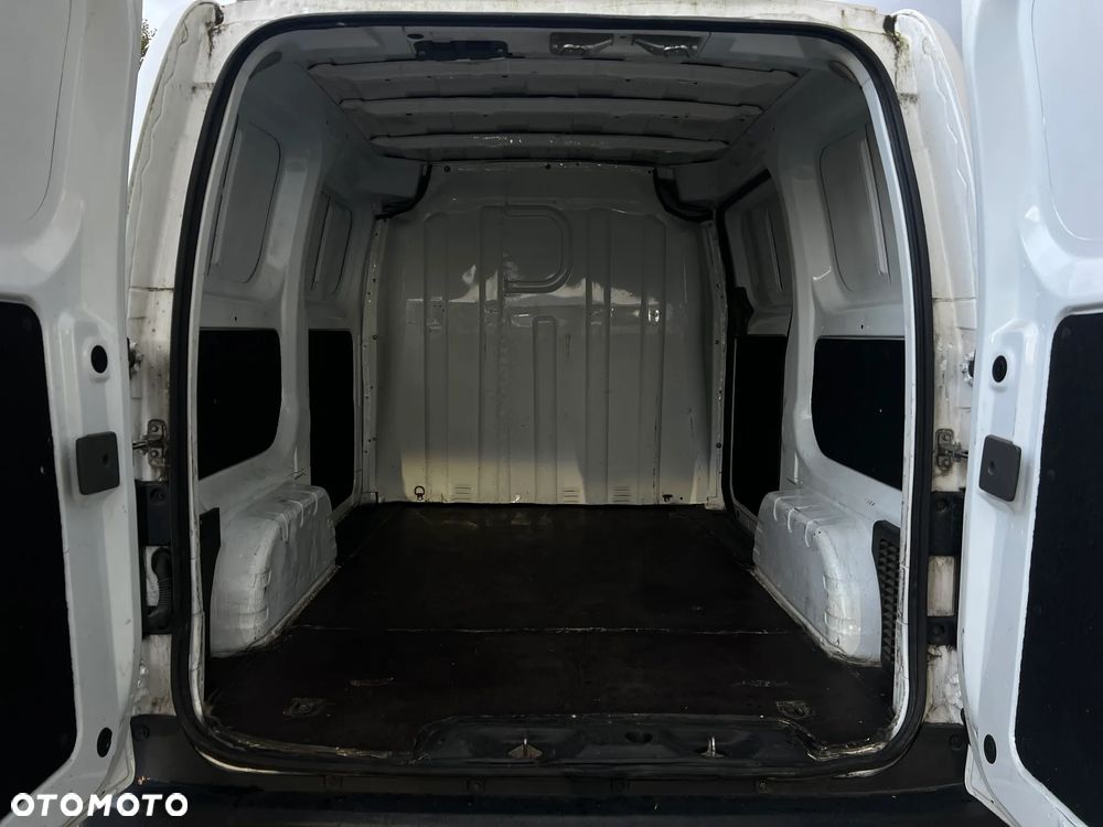 Nissan NV200 - 21