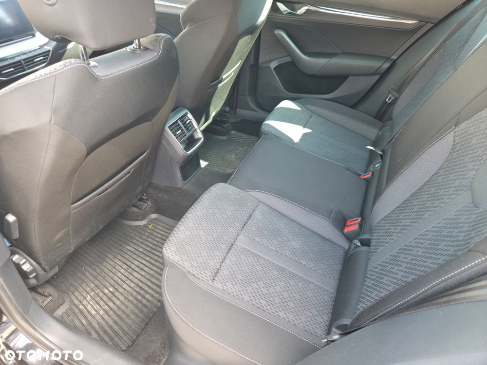 Skoda Octavia 2.0 TDI Style DSG - 6