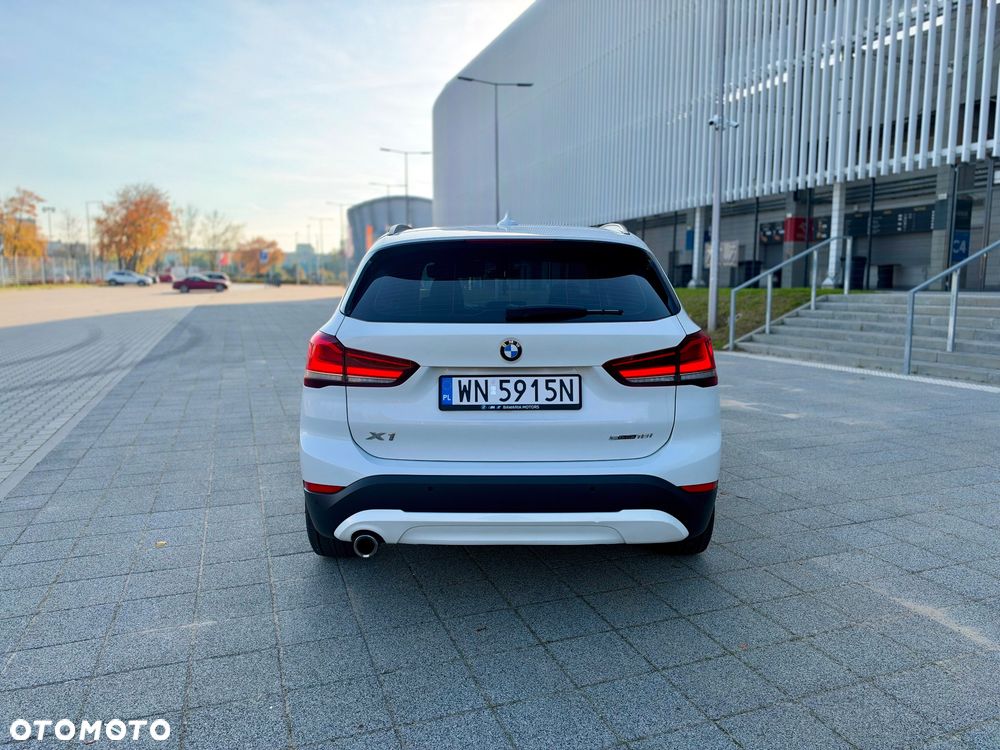BMW X1 sDrive18i - 10