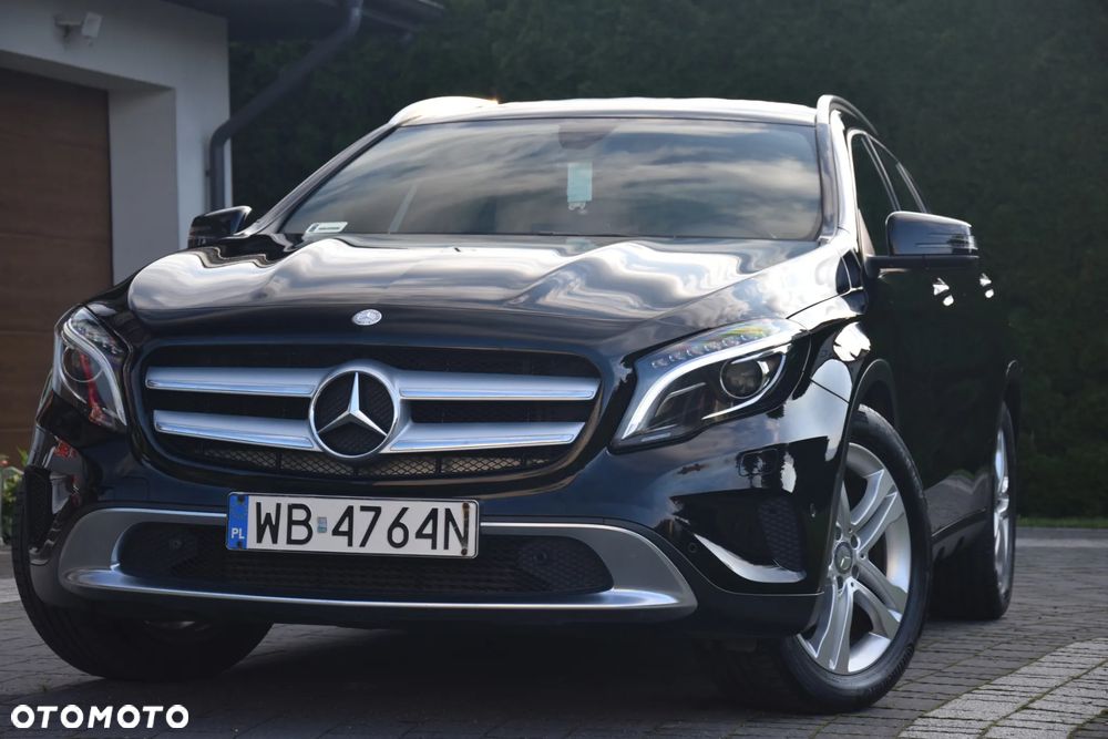Mercedes-Benz GLA 200 7G-DCT Urban - 10