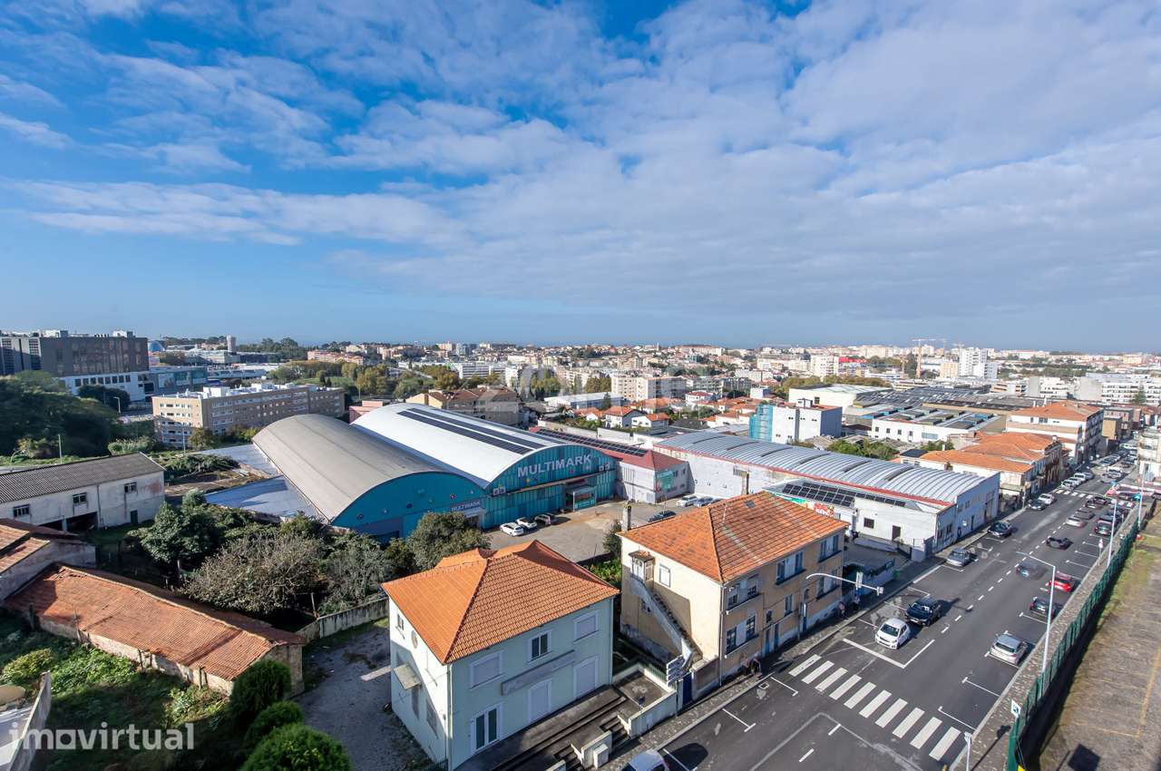Apartamento T3+3 para Arrendar em Praceta Alferes Pereira - Grande imagem: 4/40