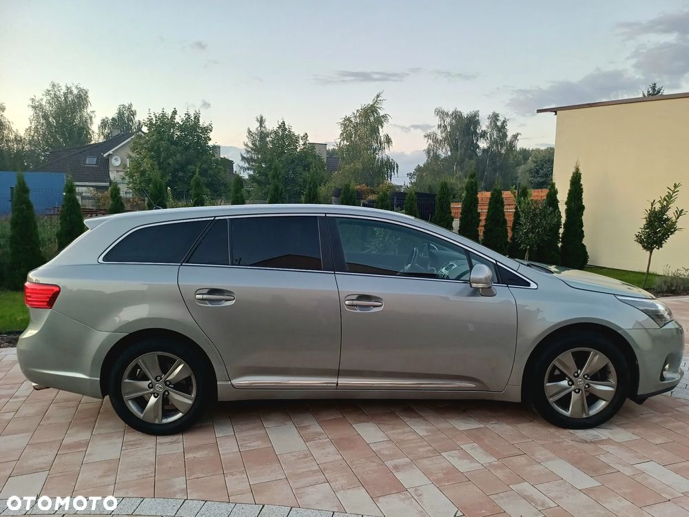 Toyota Avensis 2.0 Executive - 7