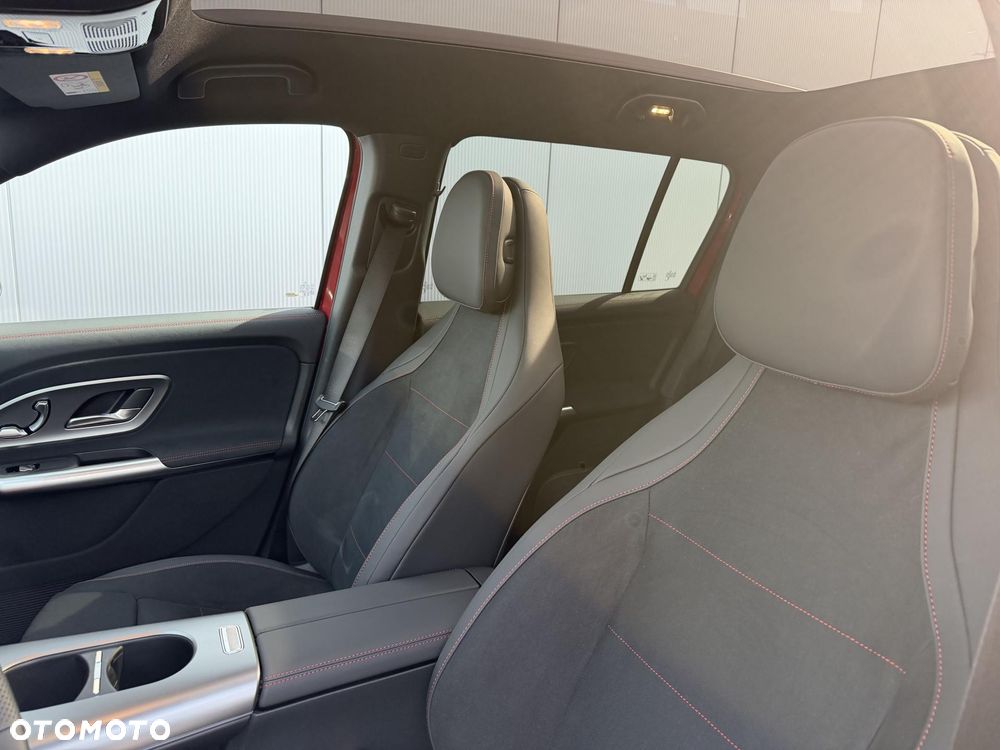 Mercedes-Benz GLB 220 mHEV 4-Matic 8G-eDCT - 12